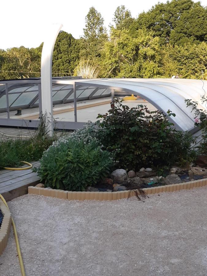 Chambre Double Avec Piscine Et Jacuzzi Bernadets-Debat Exterior foto